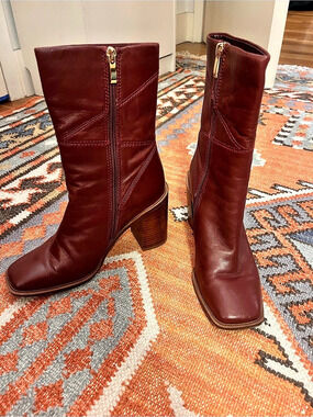 Franco Sarto Women's Burgundy Heeled Boots Like New